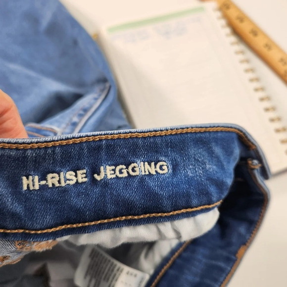 American Eagle Distressed High Rise Jegging Medium Wash Denim Flap Jeans Sz 6R - Picture 9 of 15